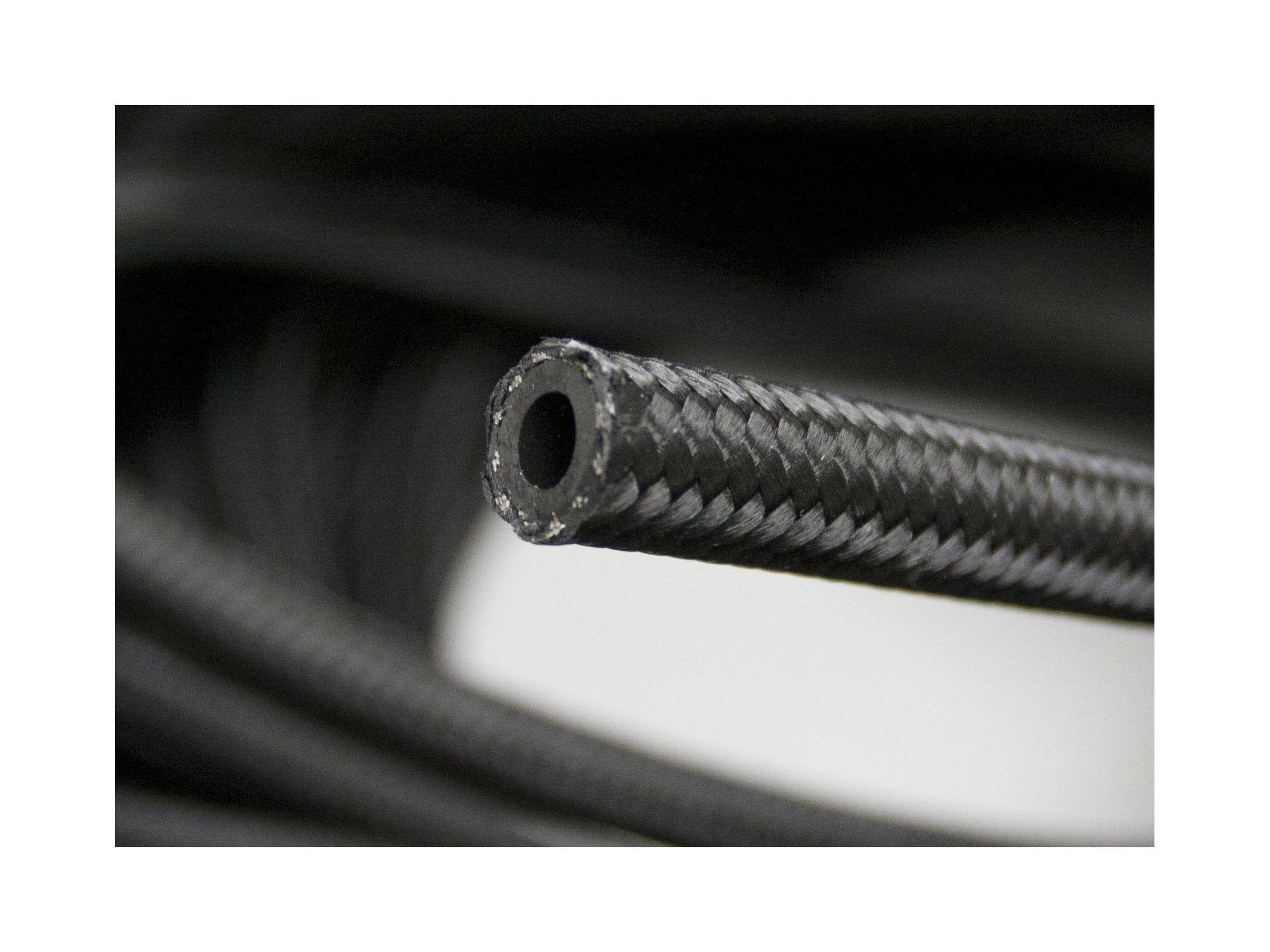 Autobahn88 Synthetic Rubber Hose With Dual-Layer Braided (Lightweight Fiber + Stainless Steel) For Fluids : Fuel, Oil, Water, Co